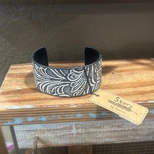 story bracelet